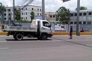 La escena fue fotografiada en la avenida John F. Kennedy casi esquina doctor Defilló. (Fuente Externa)