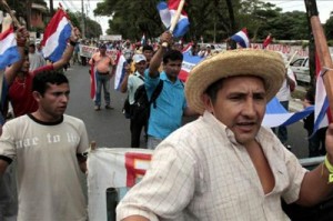 Los campesinos piden que quienes compraron las tierras de forma ilegal asuman su responsabilidad. (Foto: Archivo)