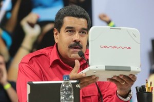 Presidente de Venezuela Nicolás Maduro, anunció la expansión del proyecto Canaima Educativa a los liceos del país. (Foto: Alba Ciudad)