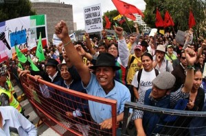 Ecuatorianos celebran la aprobación de la nueva normativa comunicacional (Foto: Archivo)