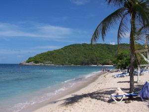 ¿Atraerán turistas las playas cristalinas de Haití en medio de la inestabilidad política y la pobreza?