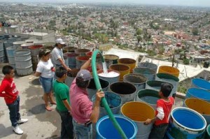 Aumentan número de ciudades con el servicio del agua en manos de la empresa privada. (Foto: Archivo)