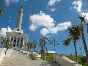 Entra a Santigo de los Caballeros