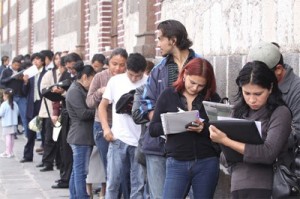 En Grecia la cifra de desempleados cada día va en aumento según muestran cifras oficiales (Foto: Archivo)