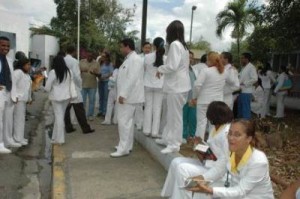 Las huelgas de médicos han sido "el pan nuestro de cada día" en la República Dominicana en los últimos años.