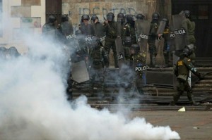  El estallido social sigue latente en Colombia con un Paro Nacional que cumple 19 días. (foto: Archivo)   Los bloqueos continúan en el sur de Colombia, donde la represión dejó más de 30 heridos. (foto: Archivo)   El estallido social sigue latente en Colombia con un Paro Nacional que cumple 19 días. (foto: Archivo)