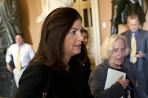 La senadora de New Hampshire (noreste), Kelly Ayotte, reportó la información a la AP (Foto:HuffingtonPost)