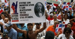 Fotografía con la cual el periódico El País publica su nuevo ataque a la República Dominicana.