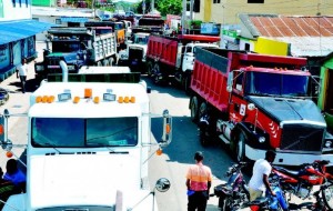 Negados están los transportistas a seguir el comercio con su socio Haití, lo que afecta a ambos lados. Nelson Álvarez.