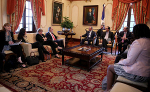 El presidente Danilo Medina junto a los integrantes del la Comisión Interamericana  de los Derechos Humanos