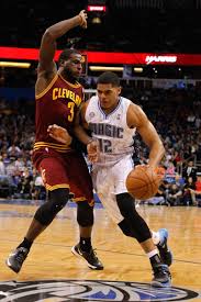 Tobias Harris, de Orlando, ejecuta un jumper anoche ante Portland. 