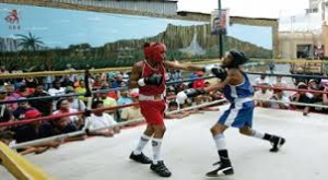 Momentos de acción entre dos pugilistas en un intercambio de preparación este sábado en la Copa de boxeo Ruddy Zapata, en la provincia de Monte Plata.