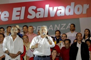 El abanderado del FMLN hizo un llamado de unión a todo el pueblo salvadoreño. (Foto: EFE)