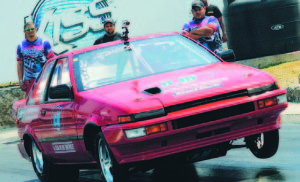 El auto de Freddy Nuñez en plena acción en el Mobil 1.