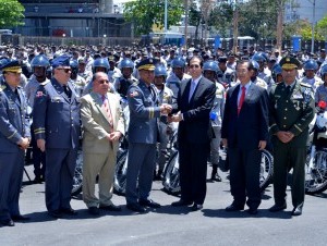 El Gobierno entregó una flotilla de 390 motocicletas nuevas a la Policía Nacional, donadas por la embajada de Taiwán, las cuales serán utilizadas para reforzar la seguridad ciudadana. 