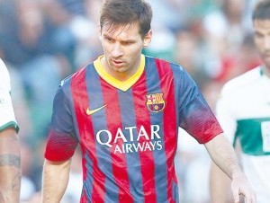 Messi reacciona tras fallar un gol. (AP )