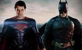 Henry Cavill, es nuevamente como Clark Kent/Superman, y Ben Affleck como Bruce Wayne/Batman.