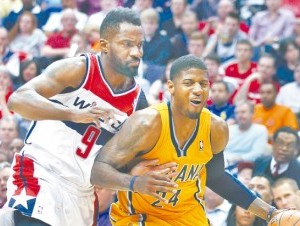 Paul George anotó 23 puntos y estuvo activo en la defensa para Indiana. (AP ) .