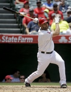 Oportuno. El dominicano Albert Pujols fue figura clave en la victoria de los Angelinos de Anaheim.