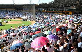 Miles de católicos se congregaron este jueves en el estadio Cibao, donde participaron de la eucaristía al celebrarse el Corpus Cristi