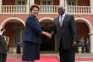 Presidente Dilma Rousseff durante su última visita a la capital angoleña, Luanda 