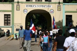 En República Dominicana promueven la construcción del muro para evitar la “avalancha de haitianos ilegales”.