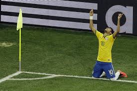 El jugador de Brasil, Neymar, festeja un gol contra Croacia en la Copa del Mundo el jueves, 12 de junio de 2014, en Sao Paulo. (AP