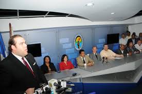 Víctor Gómez , durante rueda de prensa del boletin 2 Convención PRD.