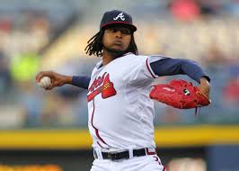 Ervin Santana ha retornado al lanzador dominante que mostró ser en los dos primeros meses de la temporada. (AP 