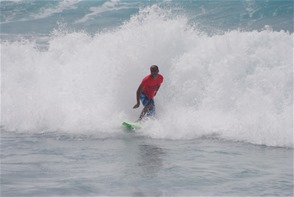 Puntuación. El Barahona Internacional Surf Championship tuvo como ganador a Zion Balbuena con score 9.03.