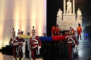 El homenaje a Simón Bolívar se realizó en el Panteón Nacional.