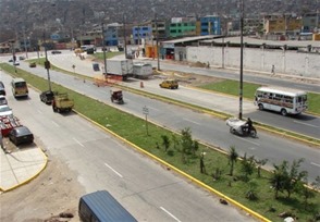 Proyecto vial. Las autoridades de Obras Públicas anunciaron que a partir de septiembre iniciarán lo strabajos de construcción de la avenida de Circunvalación en Baní.