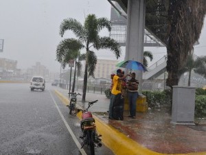 Onda tropical traerá lluvias a partir de mañana