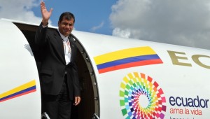 Correa regresará el miércoles a Ecuador.