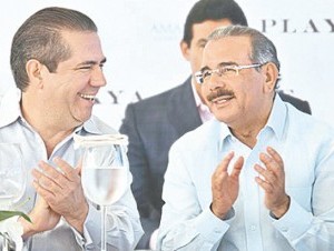 El presidente de la República, Danilo Medina, junto a Javier García 