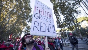 Los manifestantes rechazaron que se facilite a las empresas el despido de sus empleados. (Foto: EFE)