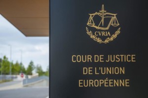 la-justicia-europea-dicta-sentencia-historica-contra-entrega-de-datos-a-eeuu