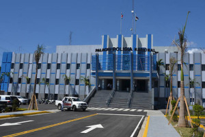 Fachada del Palacio de la Policia Nacional. Santo Domingo, República Dominicana Foto : Orlando Ramos/Acento.com.do Fecha: 02/01/2014